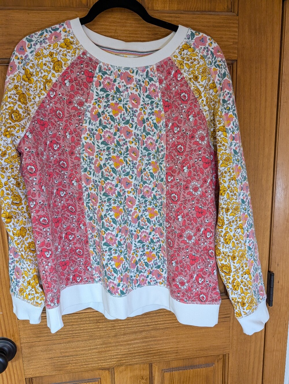 Boden Hannah Floral Patchwork Sweatshirt - Picture 3 of 4